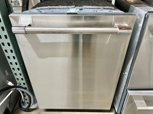 24 INCH Thermador Emerald Series DWHD560CFP Built-In Dishwasher New Open Box * 5 Wash Cycles , 48 dBA , Energy Star , Pro Handle , Stainless Steel .