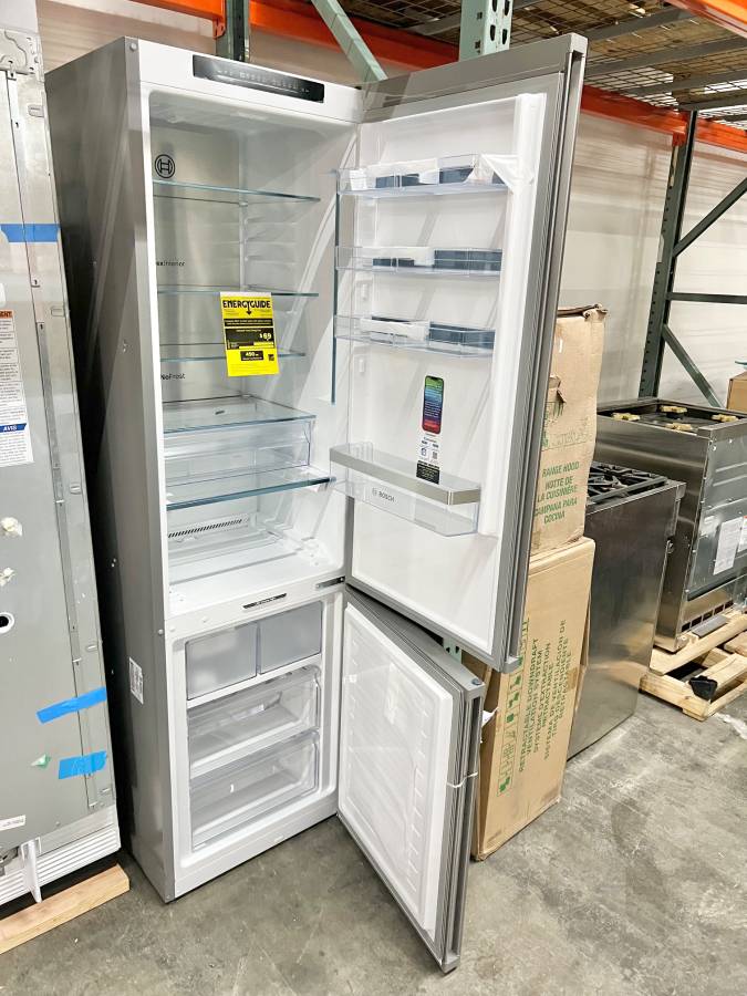 24 INCH Bosch 800 Series B24CB80ESS Freestanding Refrigerator Freezer * New Open Box * Counter Depth Freestanding Bottom Freezer Smart Refrigerator 12.8 cu. ft.  Ice Maker, Internal Water Dispenser , Stainless Steel