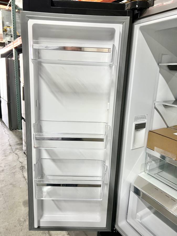 36 INCH Bosch 800 Series B36CT80SNB Smart Counter Depth French Door Refrigerator 21 Cu. Ft., Wi-Fi, Ice Maker, Touch Control Panel, LED, Dual Evaporators, ENERGY STAR Black Stainless, Used Condition