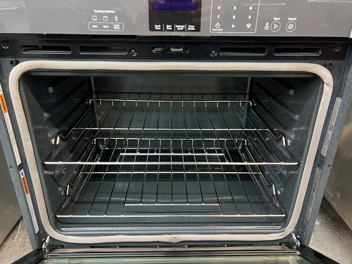 30 INCH Whirlpool WOS51EC0AS Single Wall Oven * New Open Box * Stainless Steel , Self Clean , 5 Cu FT , Under counter or Wall Mount , 40 AMP , 3600 Watts