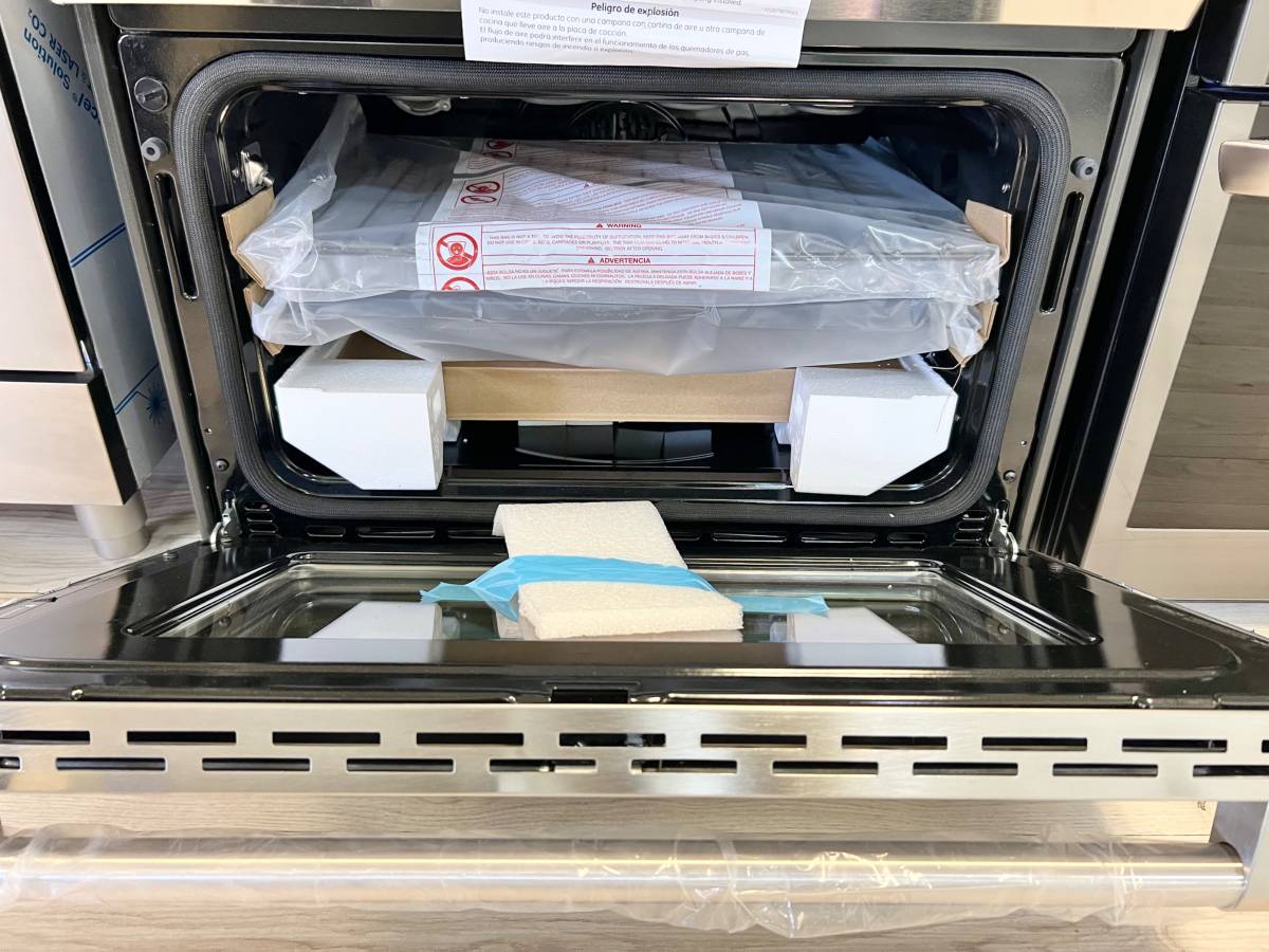30 INCH GE Cafe C2S950P2M4S1 Slide-In Dual Fuel Range 6 Burners New Open Box , 7.0 CU FT Double Oven Self Clean Double Oven , Sealed , Probe , Steam Clean , LED Control Panel, Chef Connect , 21K Triple Ring Stainless Steel ADA Compliant