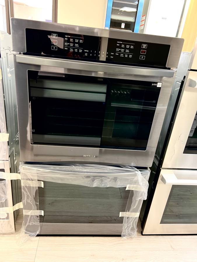 30 INCH Samsung NV51T5511DG Double Wall Oven Black Stainless Steel 10.2 Cu Ft , Wi-Fi , Steam , Self Clean , Broiler , Proofing , Warming Mode, Child Lock , Sabbath Mode, Fingerprint Resistant Black * New Open Box *