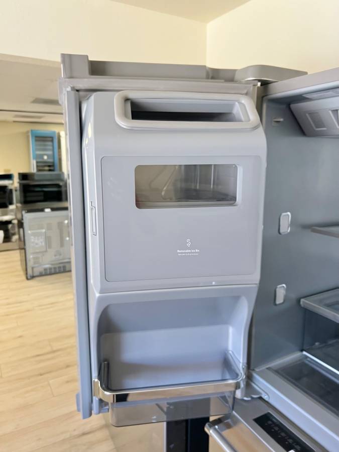 36 INCH KitchenAid KRMF706ESS 5-Door French Door Refrigerator * New Open Box *Freestanding 5-Door French Door Refrigerator 25.8 cu. ft., 5 Shelves, 2 Soft-Close Drawers, Exterior Ice and Water Dispenser, LED Lighting Sabbath Stainless Steel