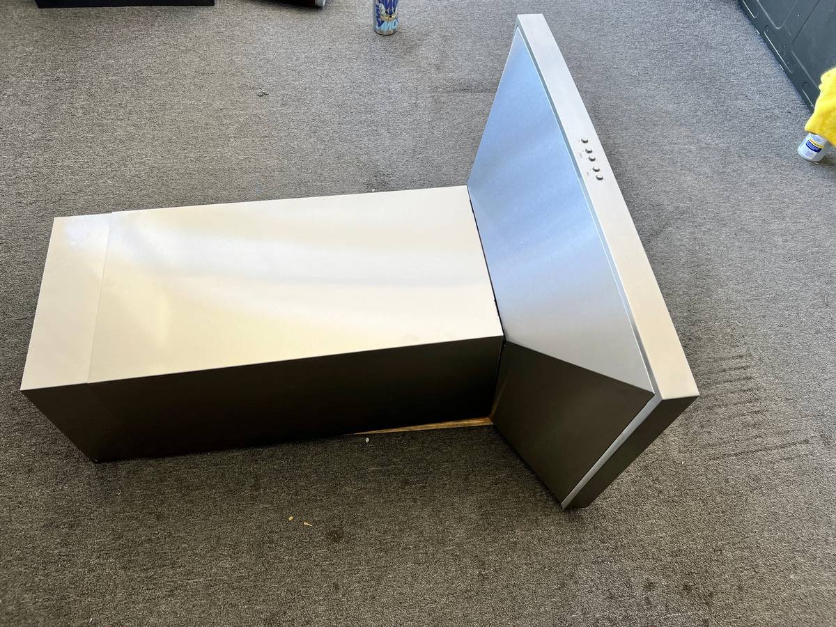 30 INCH GE Monogram ZVW8301SWSS Wall Mount Chimney Range Hood 4-Speed 400 CFM Blower, Halogen, Recirculating-Ready Design Dishwasher-Safe Filters * New Open Box * Stainless Steel