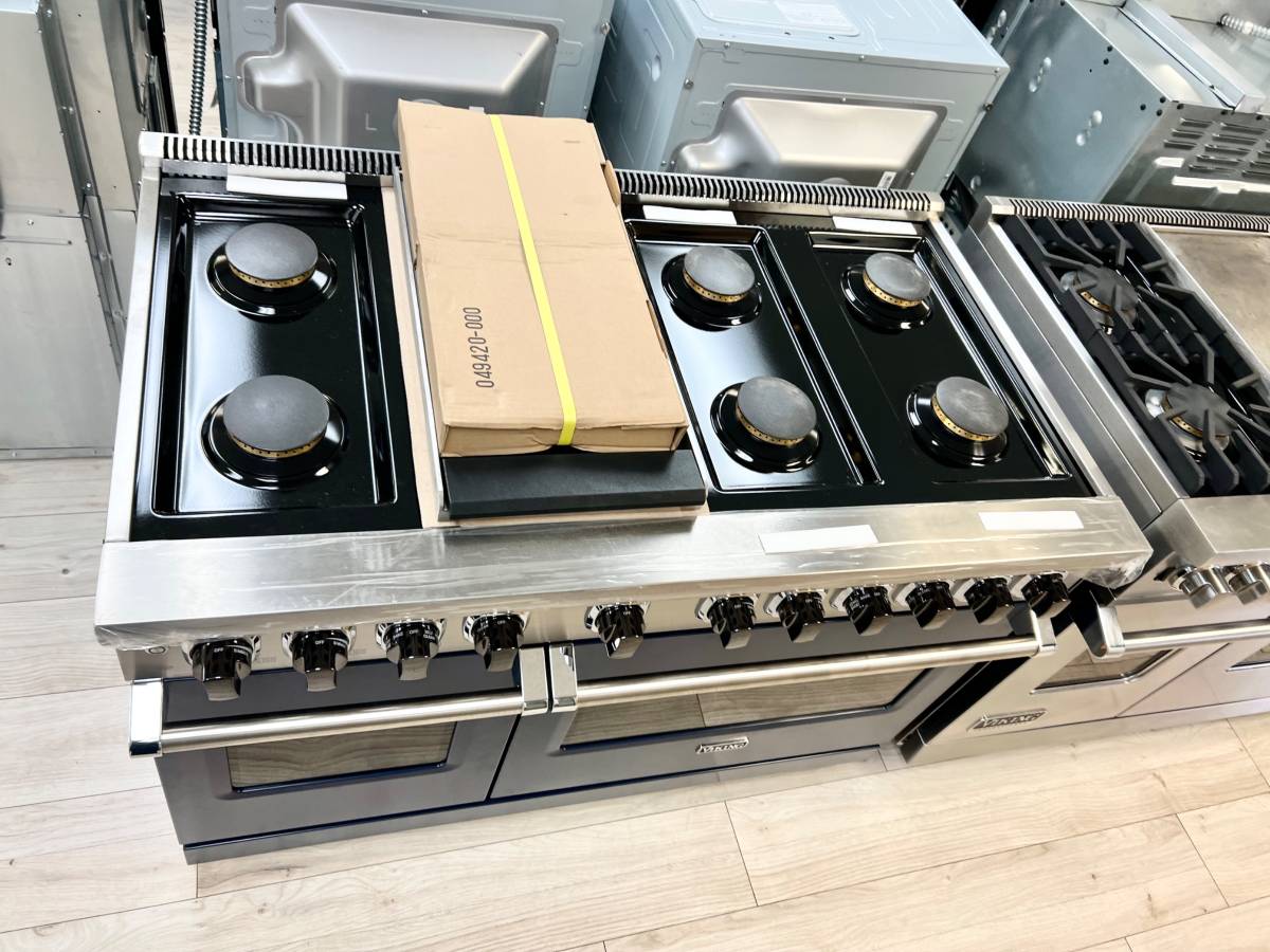 48 INCH Viking 5 Series VDR5486GSB Freestanding Professional Dual Fuel Range 6 Sealed Burners, Double Oven, 7.3 Cu. Ft. Total Capacity, Self-Clean, Vari Simmer Sure Spark Ignition, Griddle Slate Blue, Natural Gas , New Open Box