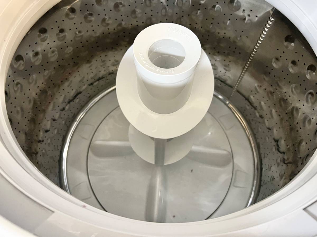 27 INCH GE Stackable GUD27ESSMWW Electric Laundry Center White * New Open Box Auto-load Sensing, Cycle Status Lights, Rotary Controls, 11 Wash Cycles, 6 Wash Rinse Temperatures , 800 RPM , White .