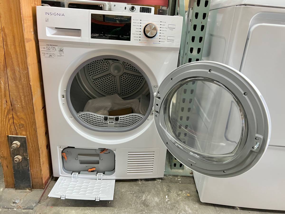 24 INCH Insignia 4.4 Cu. Ft. Stackable Electric Dryer Ventless *New Open Box * White , 16 Cycle , Ventless , Energy Star Certified , Damp Dry Signal , LCD Screen with Knob , 4.4 CU FT ,