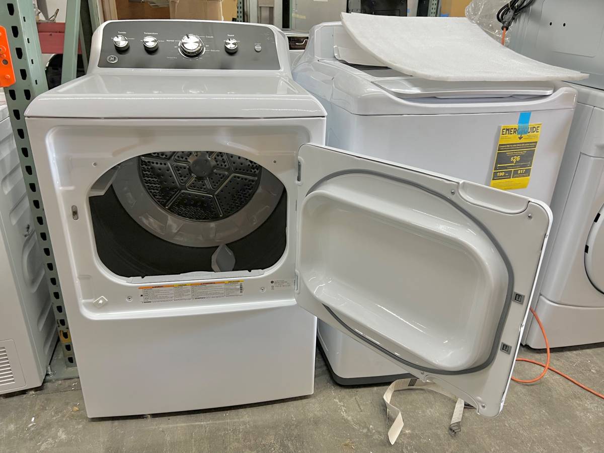 27 INCH GE GTD48EASWWB Front Load Electric Dryer 7.2 cu ft * New Open Box * Auto Dry, Powerful Venting, Large Diffuser, Aluminized Drum, Reversible Dryer Door, Shallow Depth Design Up Front Lint Filter , White