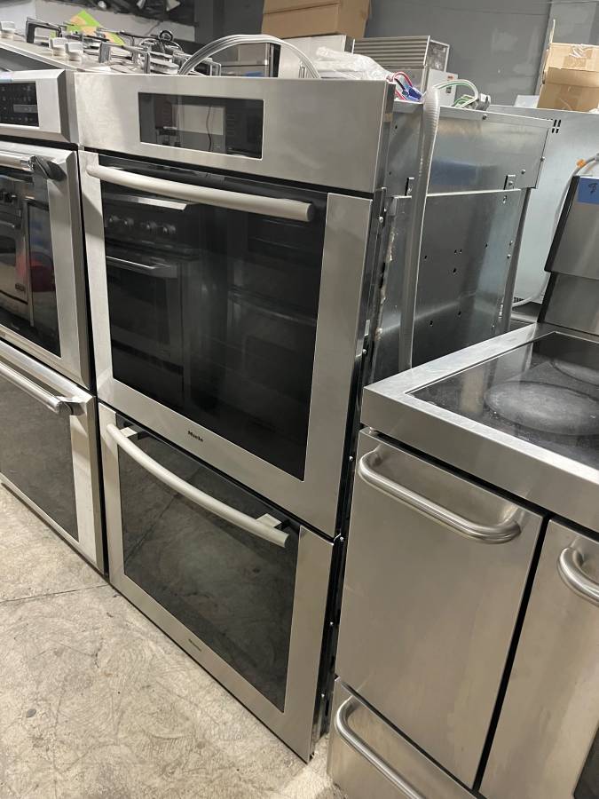 30 INCH Miele H4890BP2SS Built In Electric Double Wall Oven Stainless Steel , Used Condition ,