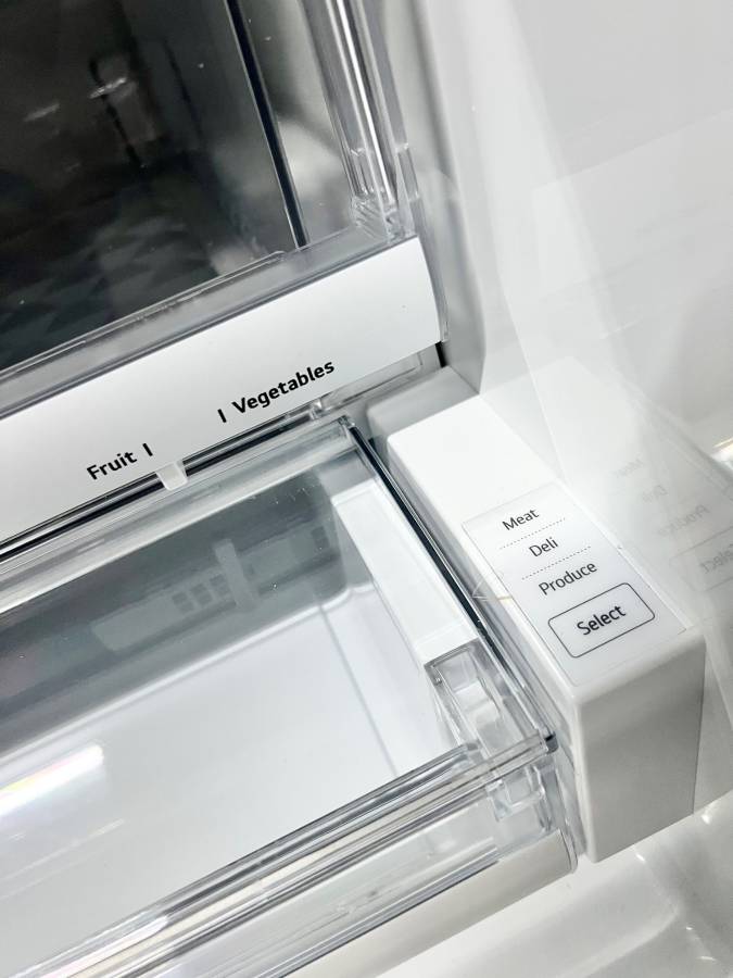 36 INCH LG LMXS28626S 4-Door French Door Refrigerator * New Open Box  27.8 cu. ft.,  PrintProof Finish, Smart Cooling System,  Slim Space Plus Ice System, ENERGY STAR  Stainless Steel