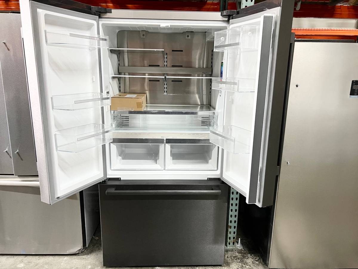 36 INCH Bosch 800 Series B36CT80SNB Smart Counter Depth French Door Refrigerator 21 Cu. Ft., Wi-Fi, Ice Maker, Touch Control Panel, LED, Dual Evaporators, ENERGY STAR Black Stainless, Used Condition