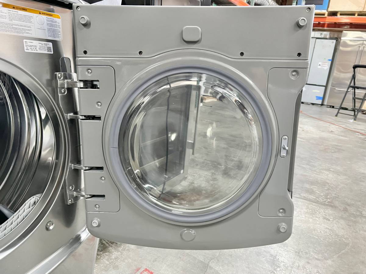 29 INCH LG Turbo Steam Series  DLGX9001V Gas Smart Dryer 9.0 Cu. Ft., Turbo Steam, Thin Q, Flow Sense Duct Clogging Indicator, Never Rust Stainless Steel Drum, Sensor Dry, 14 Dryer Programs, Child Lock, CSA Graphite Steel * New Open Box