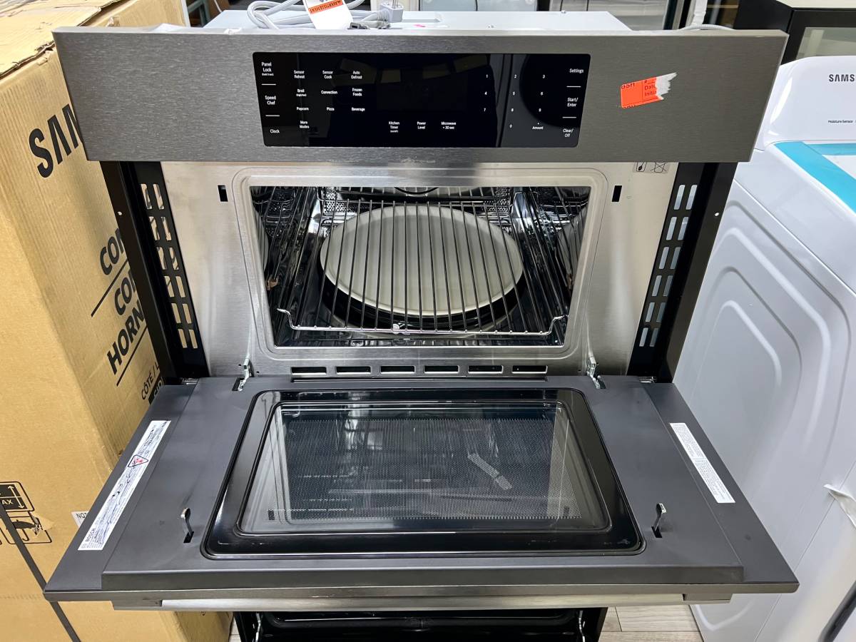30 INCH Bosch 800 Series HBL8743UC Microwave Oven Combo Black Stainless Steel * New Open Box * Self Clean , Meat Probe , Fast Pre-Heat, Telescopic Racks., Speed Oven,WIFI,Proof Mode,Glide Racks
