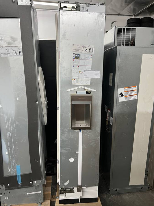 18 INCH Thermador Built In Panel Ready Freezer Column * New Open Box External Water and Ice Dispenser, SoftClose Drawers, Open Door Assist, Diamond Ice System TFT Control Panel, ENERGY STAR Left-Swing Door Hinge