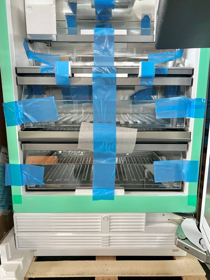 30 INCH Gaggenau Vario 400 Series RC472705 Panel Ready Smart All Refrigeration Column 16.8 cu. ft., Charcoal Air Filter, Automatic Defrosting, No-Frost, TFT Touch Display, Star-K ENERGY STAR New Open Box