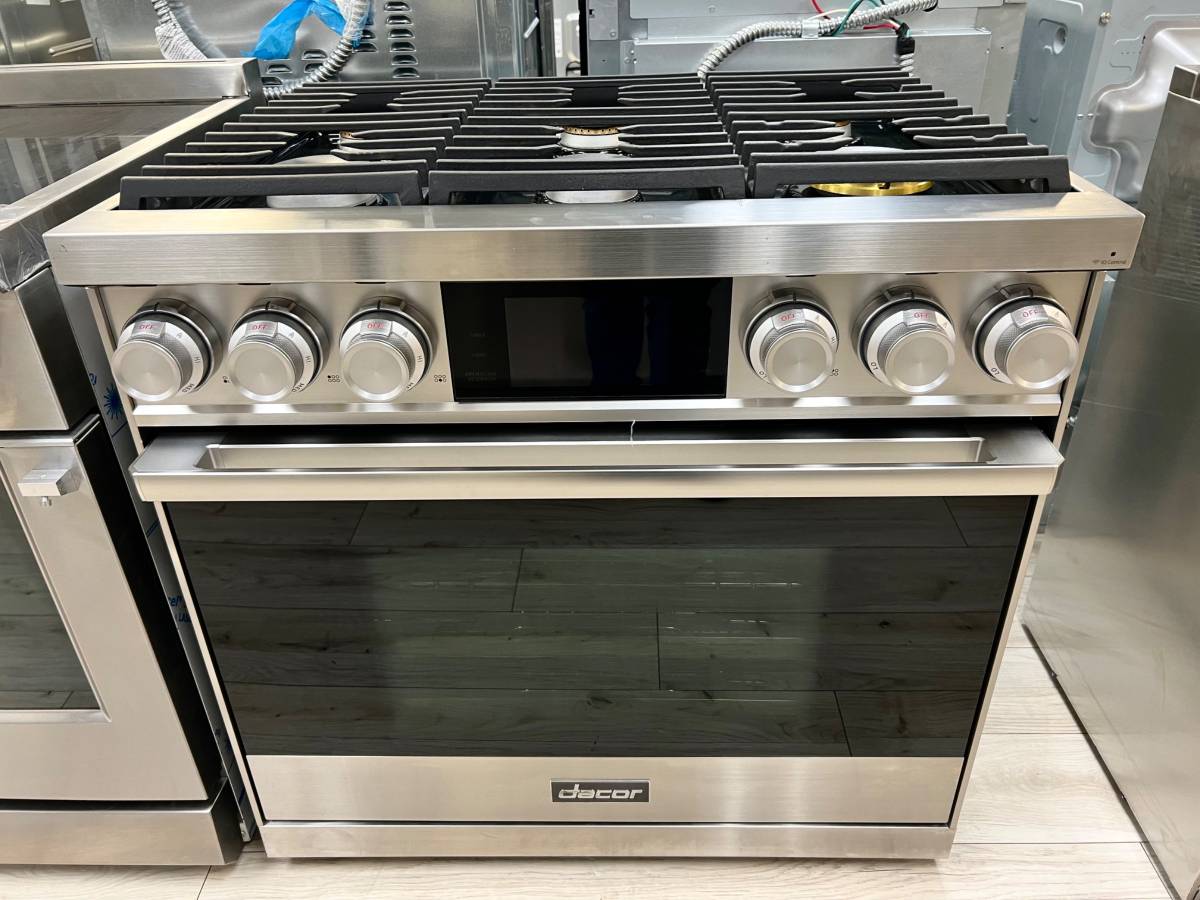 36 INCH Dacor Contemporary DOP36C86DLS Freestanding Dual Fuel Smart Steam Range with 6 Sealed Burners, 4.8 cu. ft. Oven Capacity, and Four-Part Pure Convection: Silver Stainless Natural gas Or Propane LP