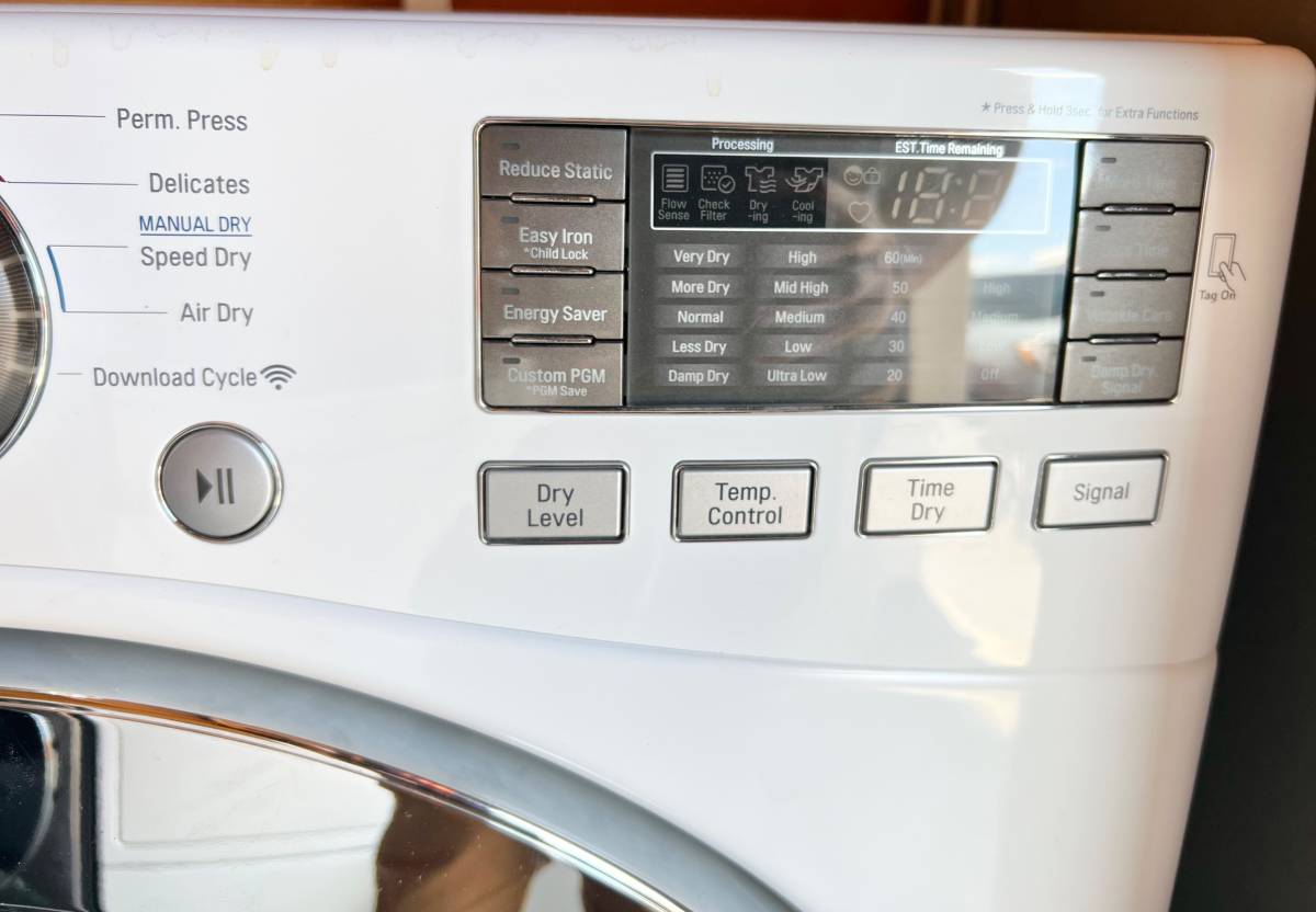 27 INCH LG Steam Dryer DLGX3371W  7.4 cu. ft. Gas Dryer White , Used Condition