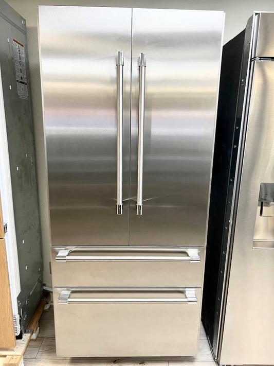 36 INCH Thermador T36BT120N Built-In 4-Door Refrigerator NEW * Open Box French Smart Refrigerator 16.2 CU FT , internal Water Dispenser , Ice Maker , Professional Handle , Stainless Steel , Counter Depth .