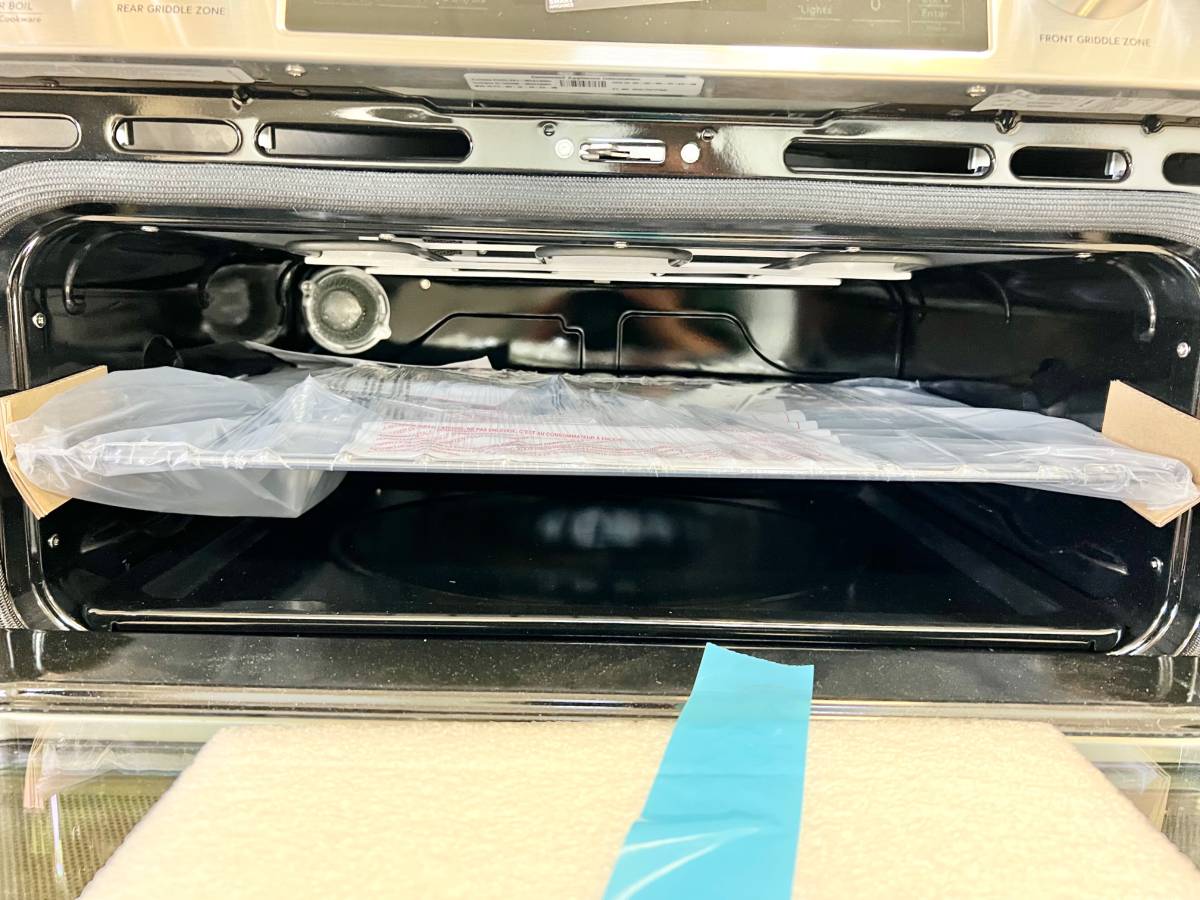 30 INCH GE Cafe C2S950P2M4S1 Slide-In Dual Fuel Range 6 Burners New Open Box , 7.0 CU FT Double Oven Self Clean Double Oven , Sealed , Probe , Steam Clean , LED Control Panel, Chef Connect , 21K Triple Ring Stainless Steel ADA Compliant