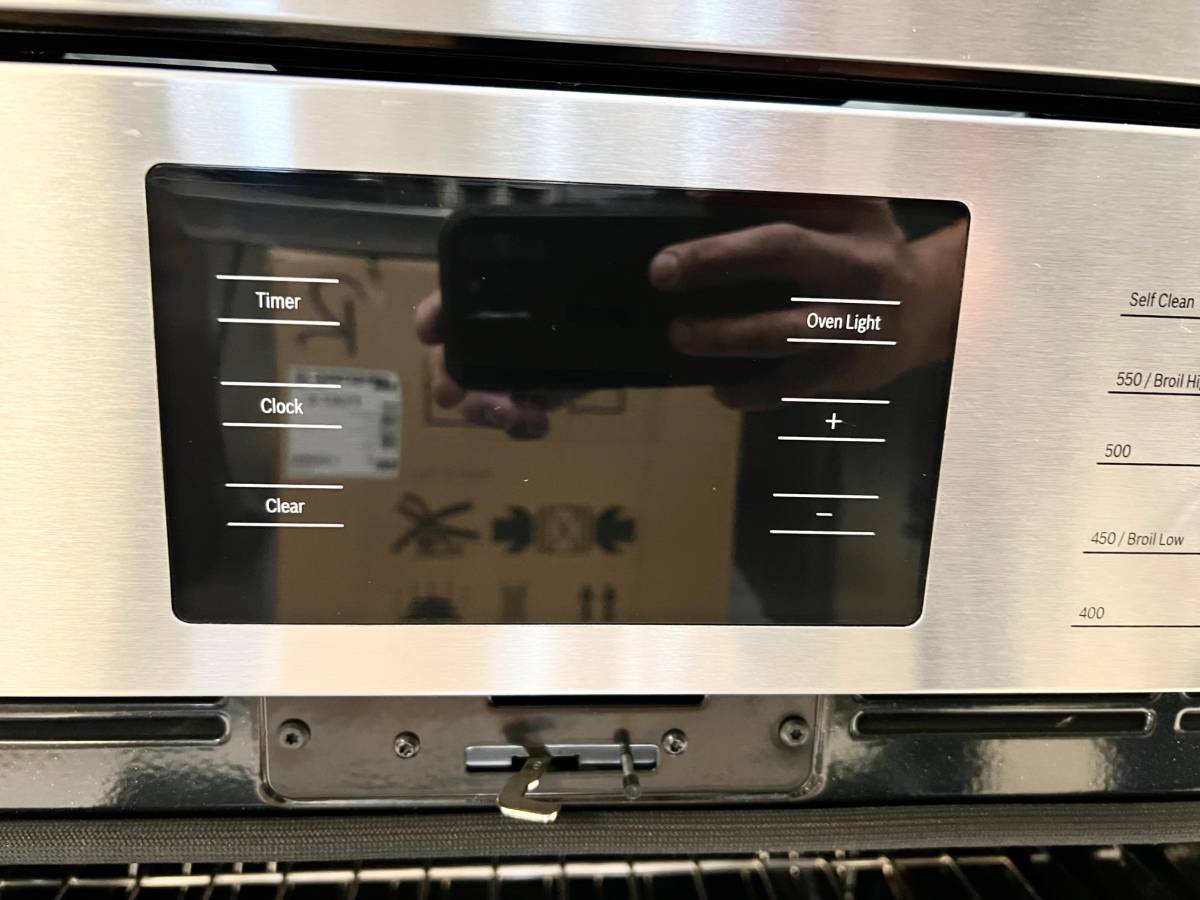30 INCH Bosch 500 Series HBL57M52UC Double Combination Electric Wall Oven with 6.2 cu. ft. Total Capacity, True Convection, Sensor Cooking, Self-Clean, Popcorn Setting, Glass Turntable , New Open Box