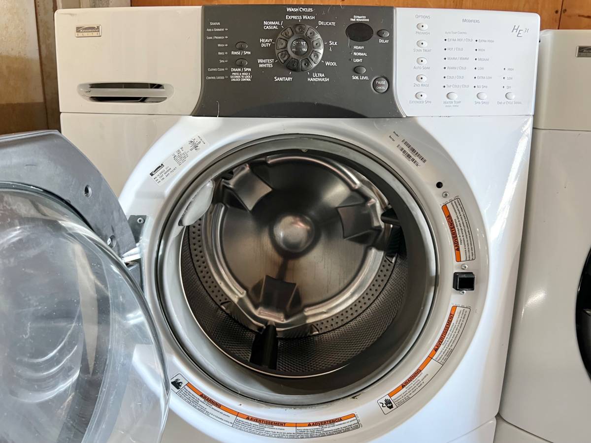 27 Inch Kenmore Elite Front Load Washer Gas Dryer Set , White Used Condition