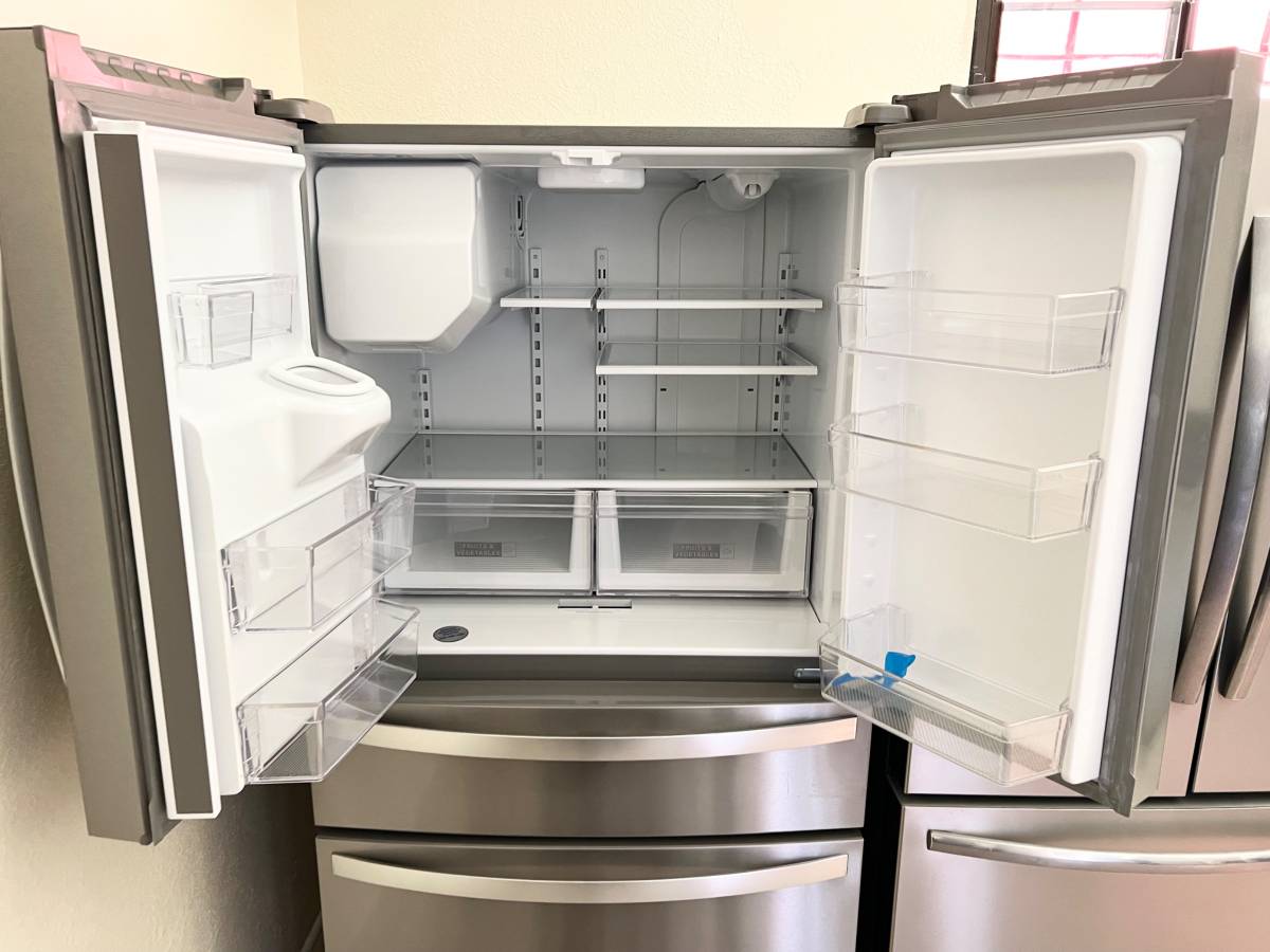 36 INCH Whirlpool WRMF3636RZ 4-Door French Door Refrigerator * NEW Open Box * 27.8 CU Ft , Gallon Door Bins, Crispers , Dual Ice Maker PurePour Water Filter , PureAir Ultra II Air Filter , Energy Star Certified , Stainless Steel .