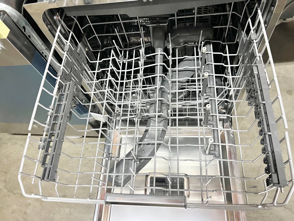 24 Inch GE Monogram Statement Series ZDT925SPNSS Dishwasher * NEW * Open Box Stainless Steel