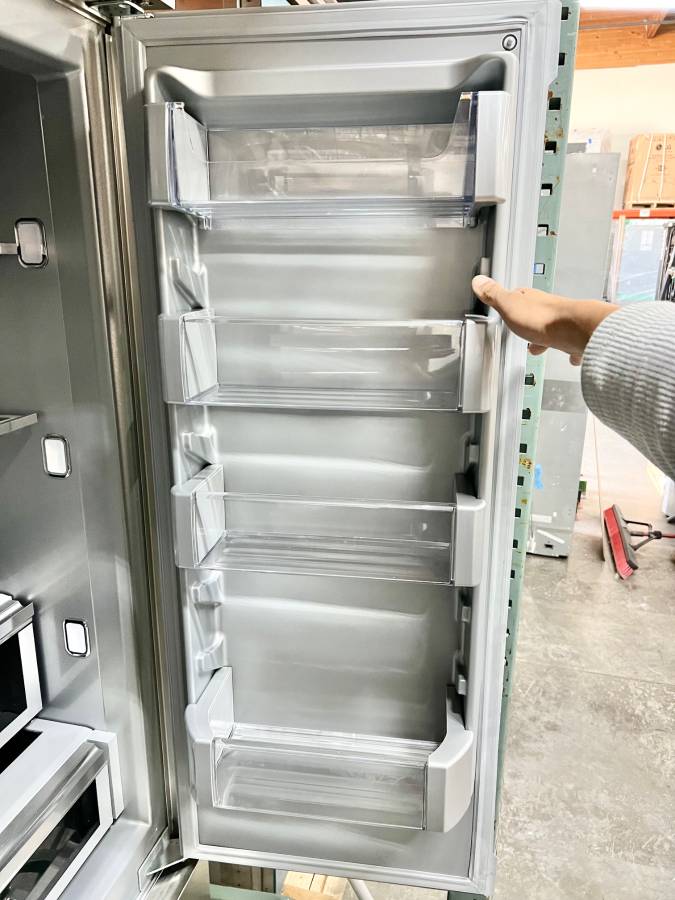 42 INCH KitchenAid KBFN502ESS Built-In French Door Refrigerator 24.2 cu. ft., 4 Glass Shelves, Preserva Food Care System, Automatic Ice Maker, Platinum Interior, LED * New Open Box * Door Open Alarm, Sabbath, ENERGY STAR Stainless Steel