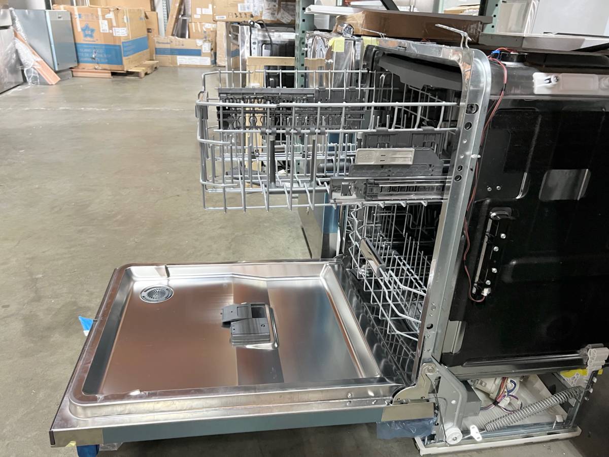 24 Inch GE Monogram Statement Series ZDT925SPNSS Dishwasher * NEW * Open Box Stainless Steel