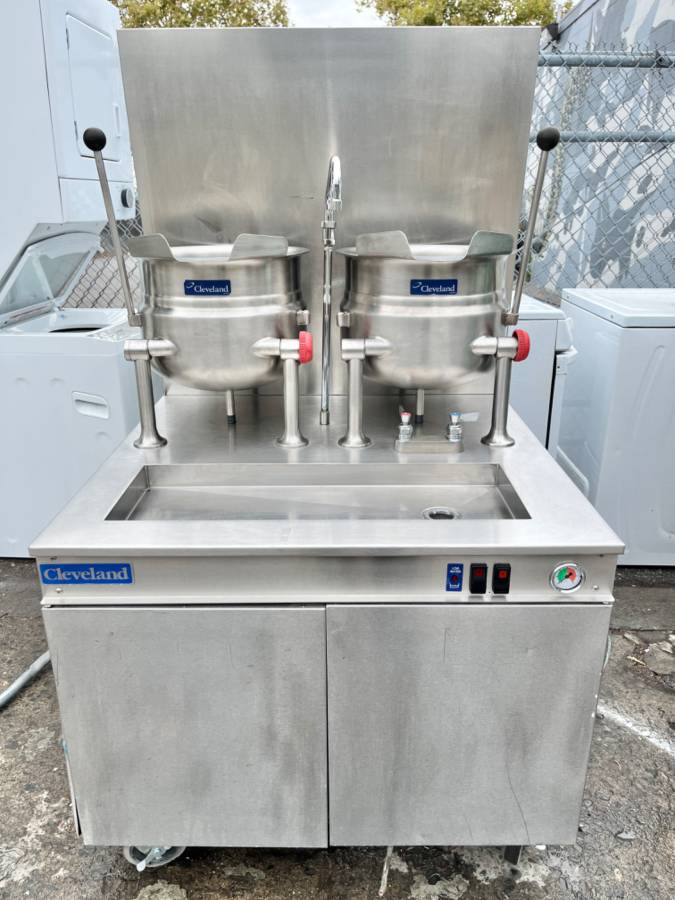 Commercial Cleveland Range 36GMK66200 Twin 6 Gal Gas Kettle Cabinet * Used Condition