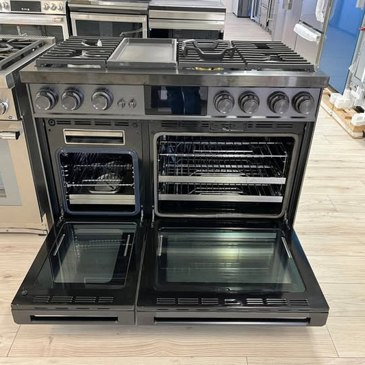 48 INCH Dacor Contemporary DOP48M96DLM Freestanding Professional Dual Fuel Smart Range with 6 Sealed Burners, Double Oven, 6.6 Cu. Ft. , Steam, Self-Clean, Dual-Stack Burners, Electric Griddle, Graphite Stainless, Gas * New Open Box *