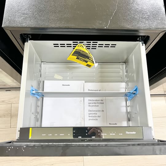 24 INCH Thermador T24UC905DP Built-In Under Counter Double Drawer Freezer Refrigerator 4.3 cu. ft. , Sabbath Mode Star K Custom Panel-Ready * New Open Box