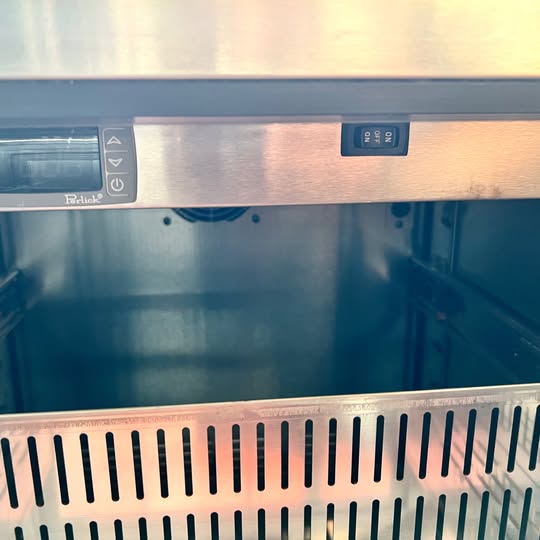 24 INCH Perlick Signature Series HP24FS35 Built-in Under Counter Freezer Drawers 5.2 cu. ft. * New Open Box * stainless Steel