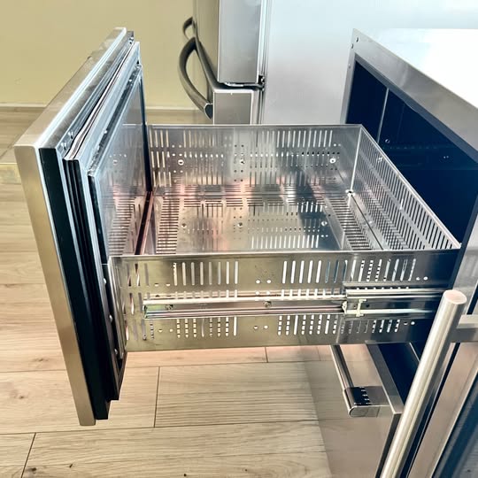 24 INCH Perlick Signature Series HP24FS35 Built-in Under Counter Freezer Drawers 5.2 cu. ft. * New Open Box * stainless Steel
