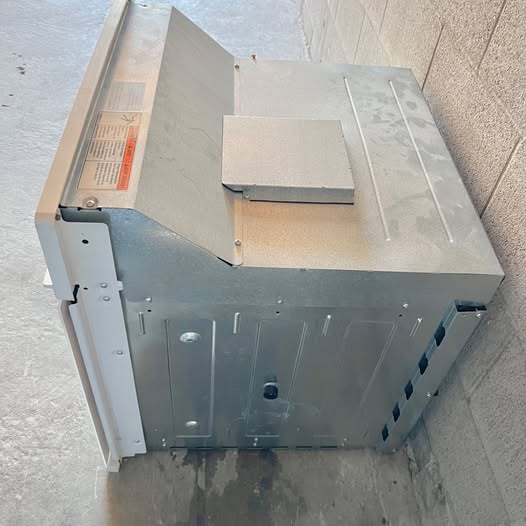 27 INCH Kenmore Electric Built In Single Wall Oven Built In White Used Condition