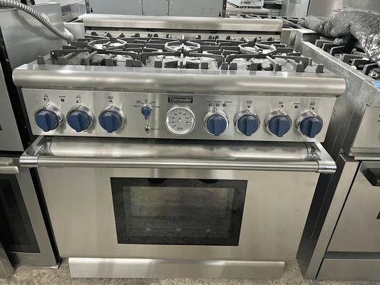 36 INCH Thermador Pro Grand PG366BS  Pro Style All Gas Range , 6 Star Burners , 2 with ExtraLow Simmer Settings), European 3rd Element Convection & 5.1 cu. ft. Oven Capacity, Natural Gas