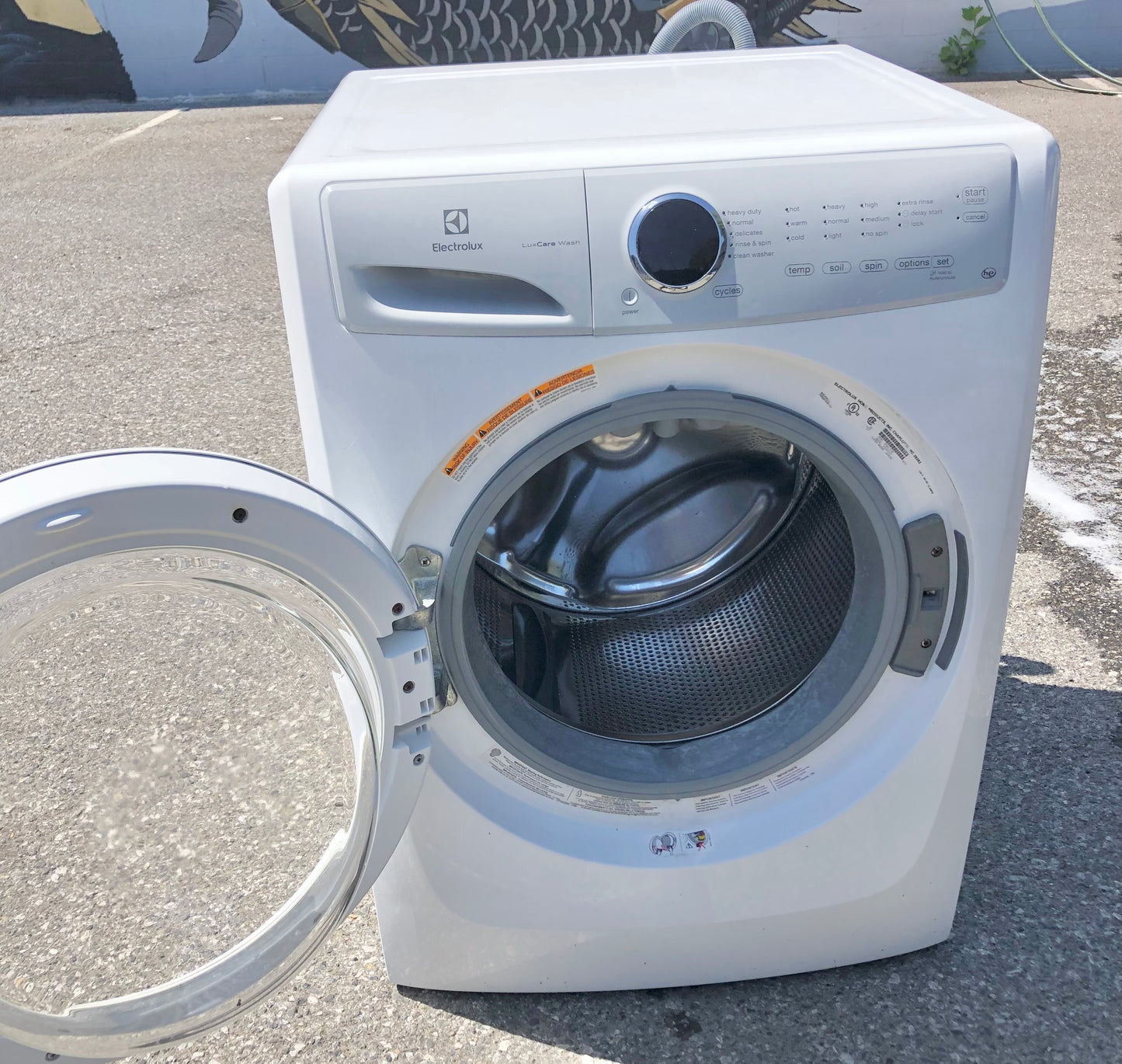 27 INCH Electrolux  ELFW7337AW Front Load Washer 4.4 Cu. Ft., LuxCare Wash System, Stainless Steel Drum, Child Lock, 7 Wash Cycles, Clean Washer, Delicates, Fast Wash, Heavy Duty, Delay Start Time, UL Listed, ENERGY STAR