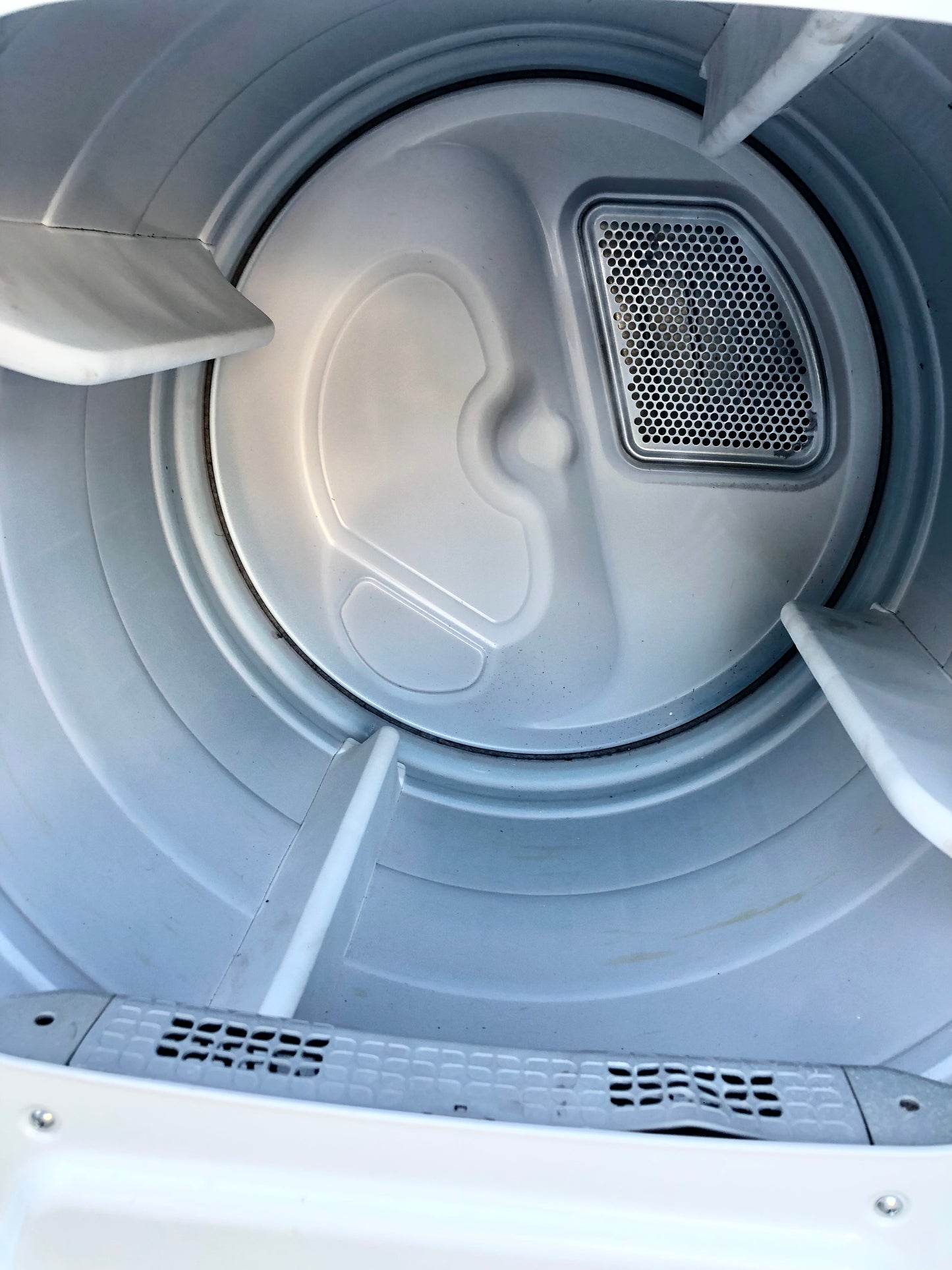 Maytag MEDB835DW 29 Inch Electric Dryer Heavy Duty, Sanitize Cycle, Wrinkle Prevent, ENERGY STAR, Used Condition