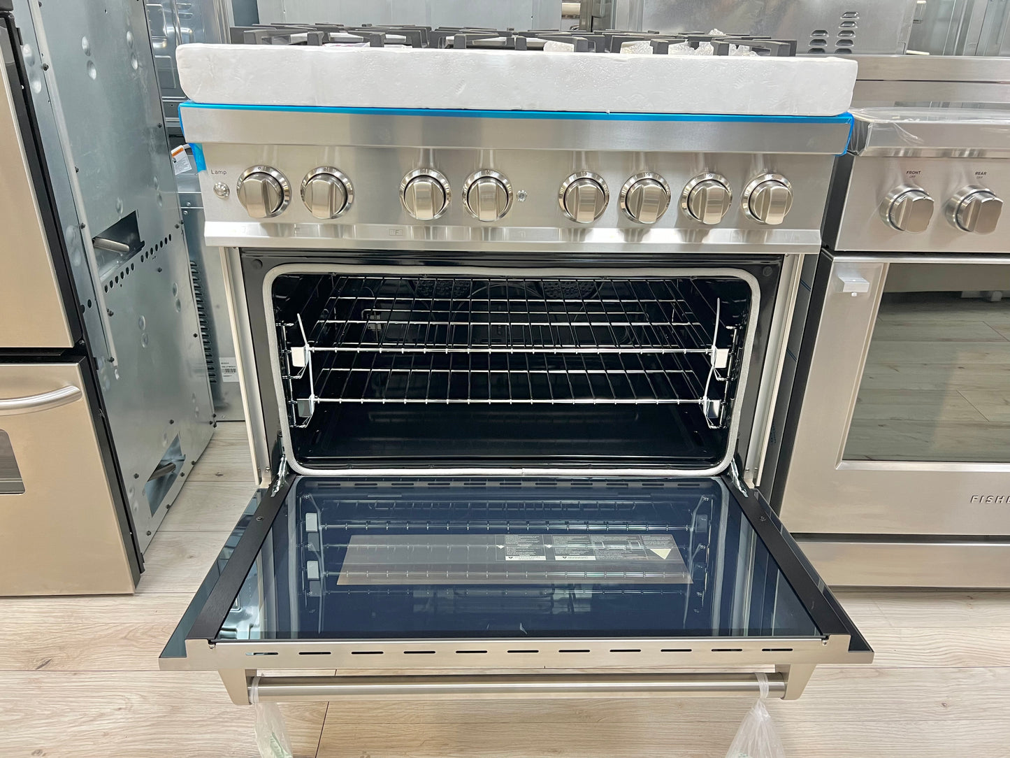 36 INCH ZLINE RA36 Freestanding Dual Fuel Gas Range 6 Sealed Italian Burners, 4.6 cu. ft. Oven Continuous Grates, Convection,Smooth Glide Racks, Porcelain Cooktop,Stainless Steel * New Open Box *
