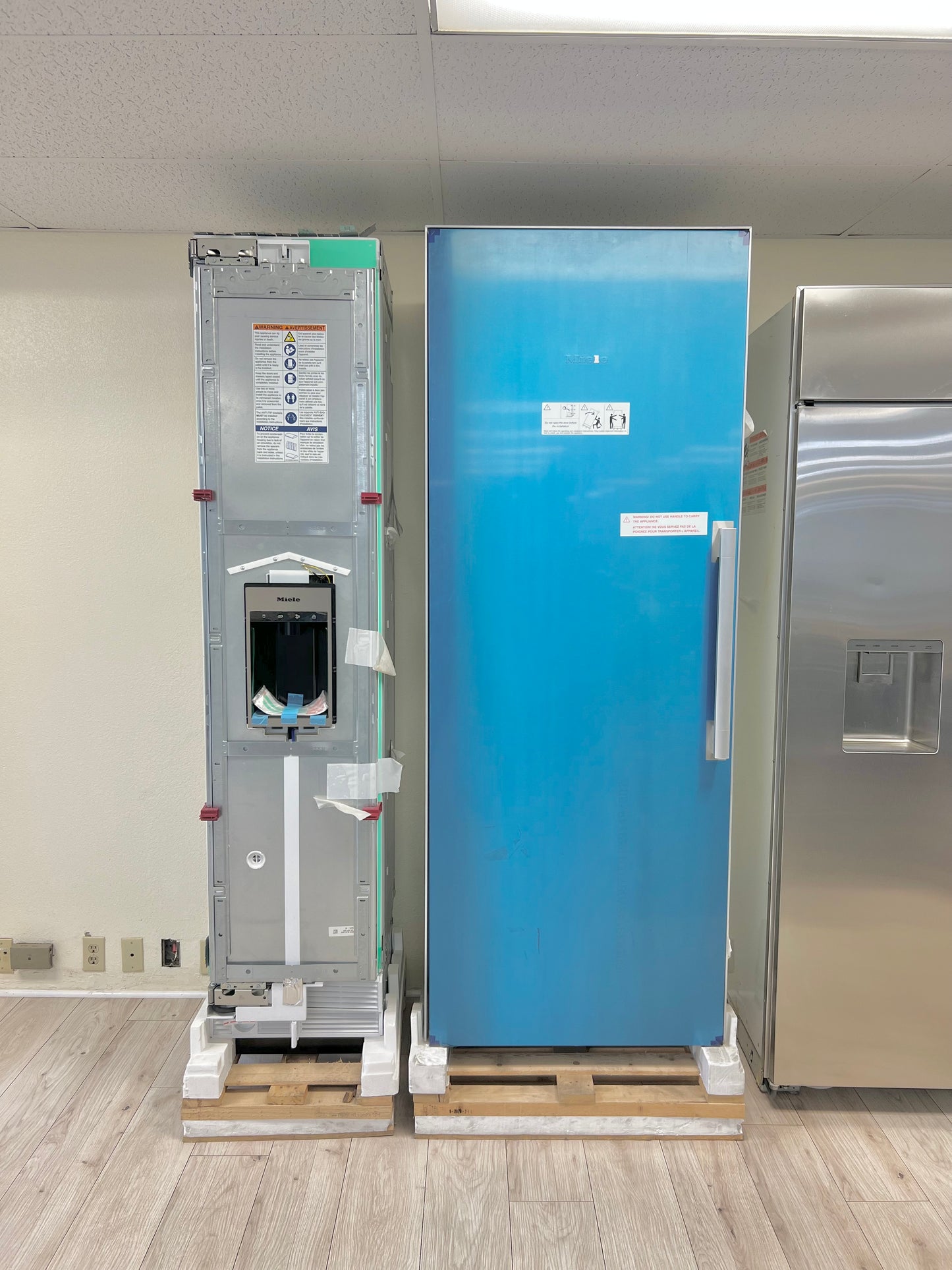 48 INCH Column Miele K2811SF Refrigerator Stainless Steel , and Panel Ready F2472VI Freezer * New Open Box *