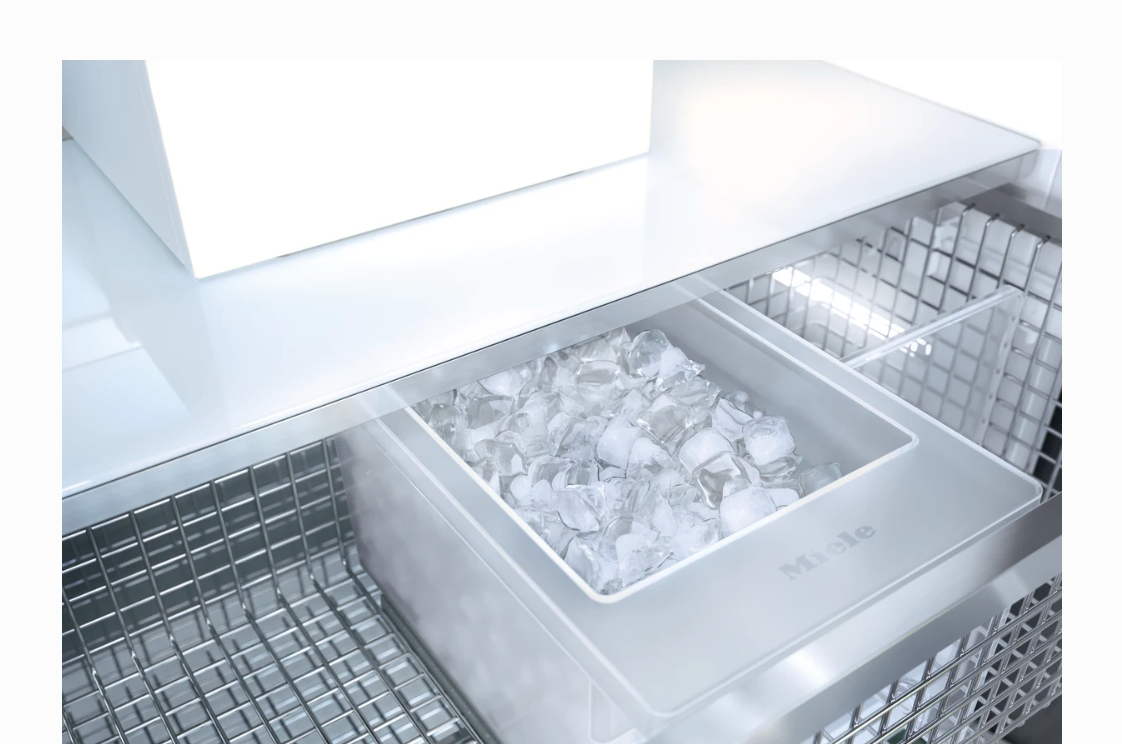 18 INCH Miele Master Cool Series F2472VI Smart Freezer Column , Push 2 open, Ice Maker , Energy Star, Panel Ready, Left Hinge , New Open Box
