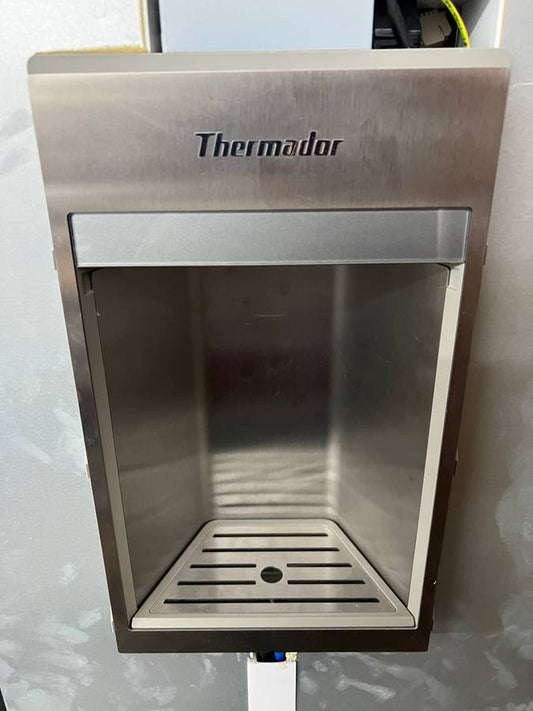 18 INCH Thermador Built In Panel Ready Freezer Column * New Open Box External Water and Ice Dispenser, SoftClose Drawers, Open Door Assist, Diamond Ice System TFT Control Panel, ENERGY STAR Left-Swing Door Hinge