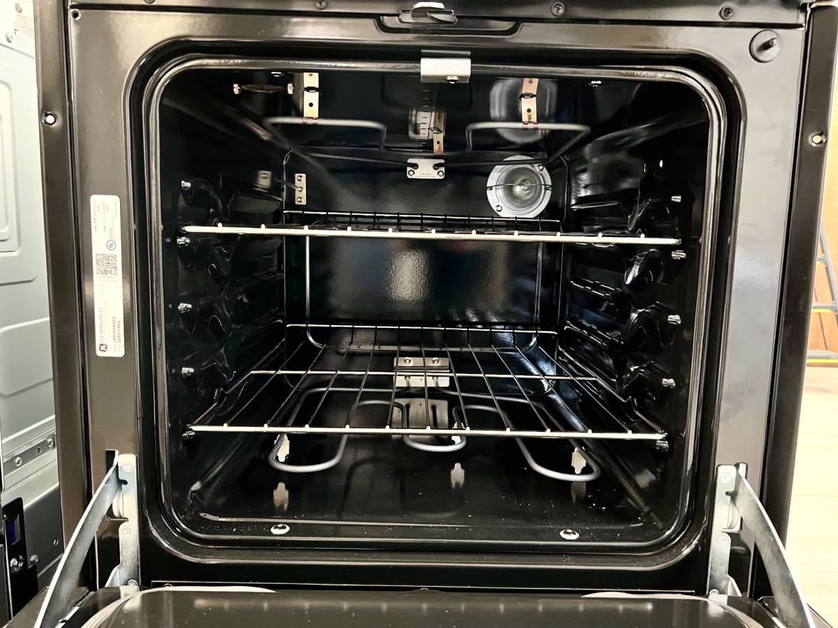 24 INCH GE JRP28SKSS Double Electric Wall Oven * New Open Box * Built In Stainless Steel , Clear View Windows , 30 AMP , Self Clean