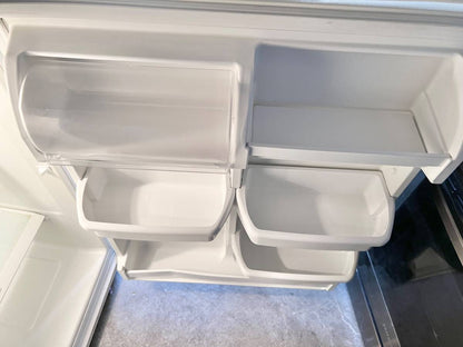 33 Inch Maytag Top Freezer Refrigerator , M1TXEMMWQ , ICE MAKER , Used Condition , OFF WHITE ,