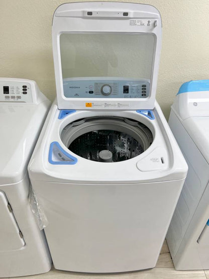 27 Inch Insignia Top Load Washer Machine 4.2 Cu Ft , Gas Dryer 6.7 CU Ft SET , New Open Box