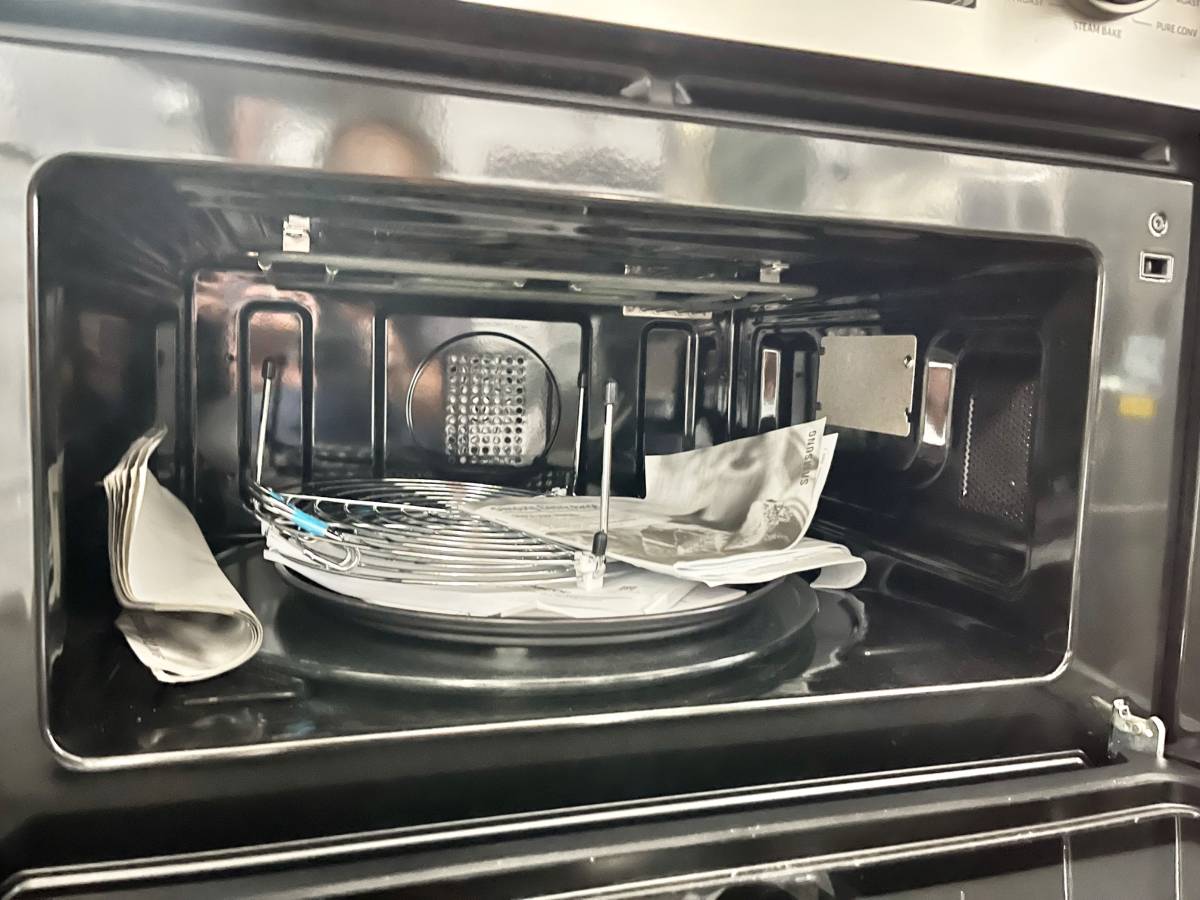 30 INCH Dacor Transitional  DOC30T977DS Double Combination Smart Electric Wall Oven 6.7 cu. ft. Chef Mode, Steam-Assist Oven,Microwave Convection Speed Oven Self-Clean Oven Sabbath , Stainless Steel COMBO . * New Open Box *