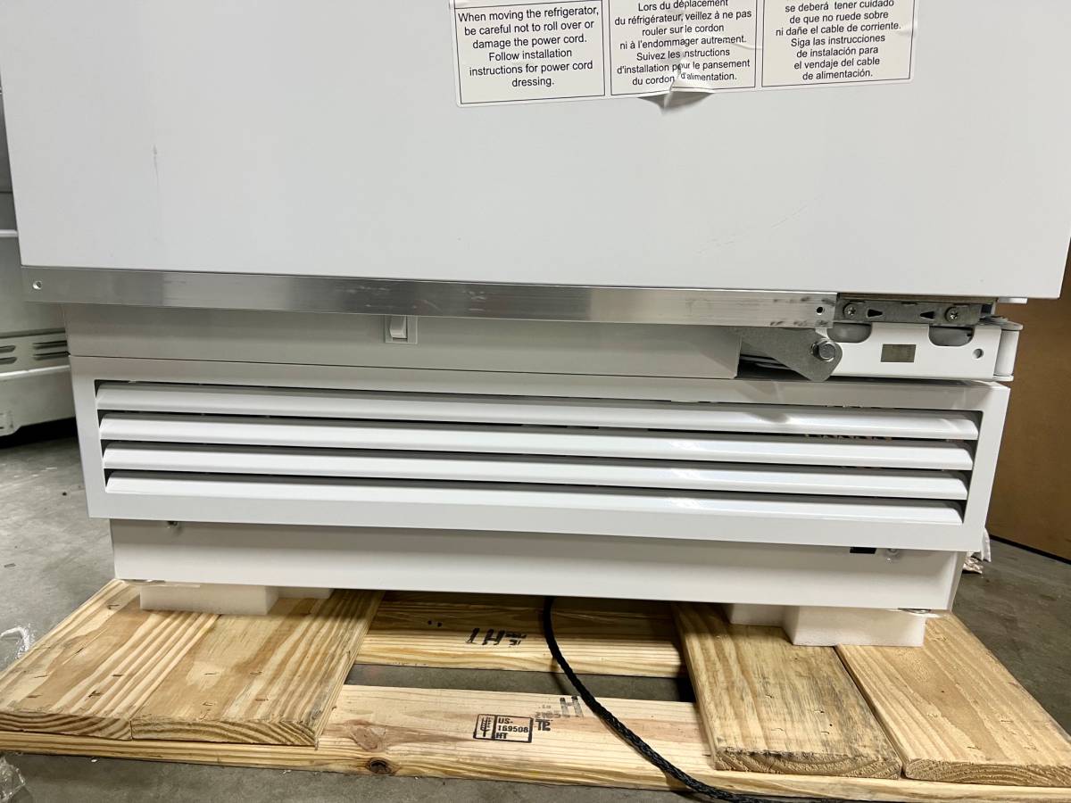 30 INCH GE Monogram ZIR301NPNII BUILT IN Panel Ready Column Refrigerator NEW * Open Box * Smart Refrigerator Panel Ready , 17.5 Cu Ft, AutoFill Pitcher , LED integrated Shelves , RetroFit Capability , Enhanced Shabbos Mode, Wi-Fi, Water Filtration