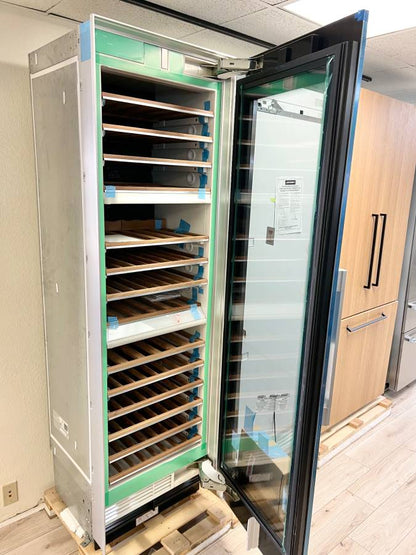 24 INCH Miele Master Cool Series  KWT1603SF  Built-in Wine System 102-Bottle Capacity,  14 Acacia Wood Shelves, 3 Independent Temperature Zones,  UV-Filtering Glass Door Clear Vision Display Stainless Steel,  Right Hinge Door Swing  * New Open Box