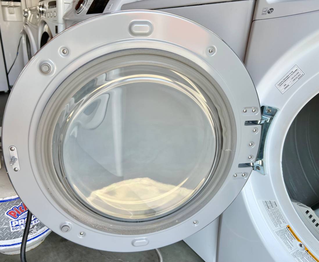 27 INCH LG Steam Dryer DLGX3371W  7.4 cu. ft. Gas Dryer White , Used Condition