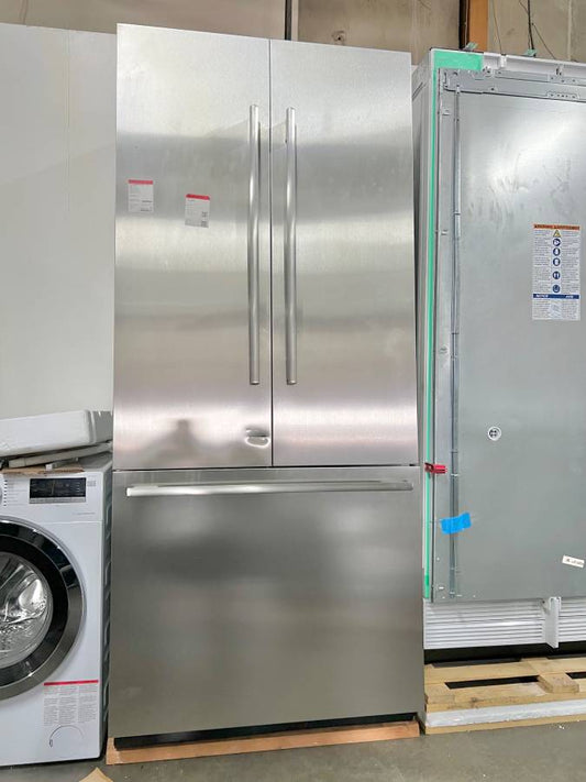 36 INCH Thermador Freedom Built In French Door Refrigerator , 19.4 Cu Ft. , Diamond Ice Maker , Ultra Clarity Water FIlter , Carbon Air Filter ,  Energy Star , MASTERPIECE HANDLE , Stainless Steel  NEW OPEN BOX